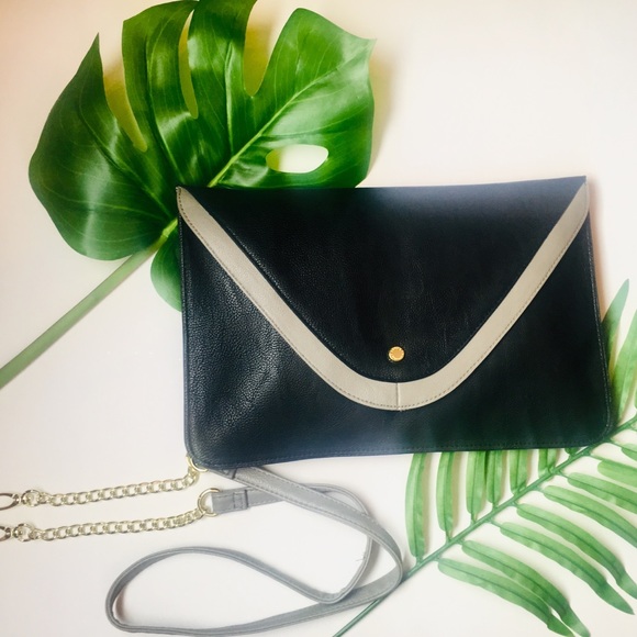 Steve Madden Handbags - :: Steve Madden Black & Grey Clutch/Crossbody